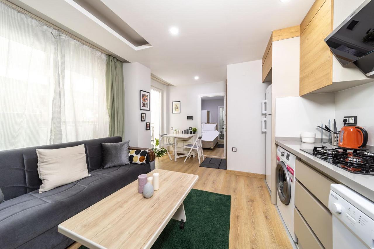 Modern And Cozy Apartment With Central Location And Balcony In Muratpasa, 안탈리아 외부 사진