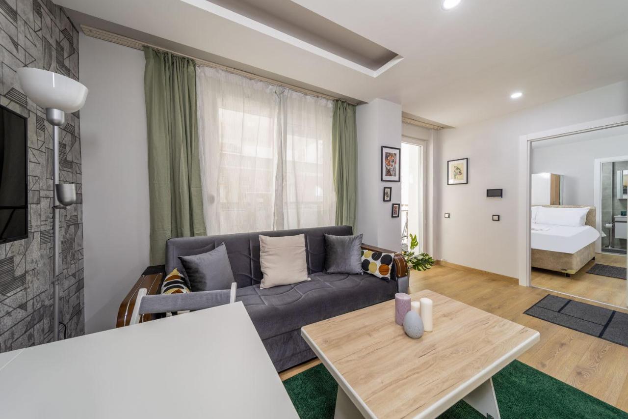 Modern And Cozy Apartment With Central Location And Balcony In Muratpasa, 안탈리아 외부 사진